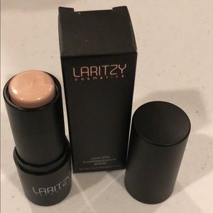 Laritzy light stix